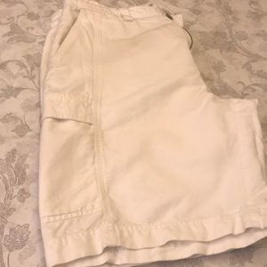 White Twill Weekender Island Shorts 🌟2-for$20🌟